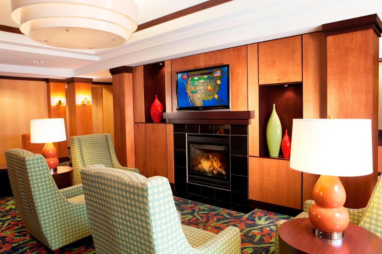 | Fairfield Inn & Suites by Marriott Des Moines Airport