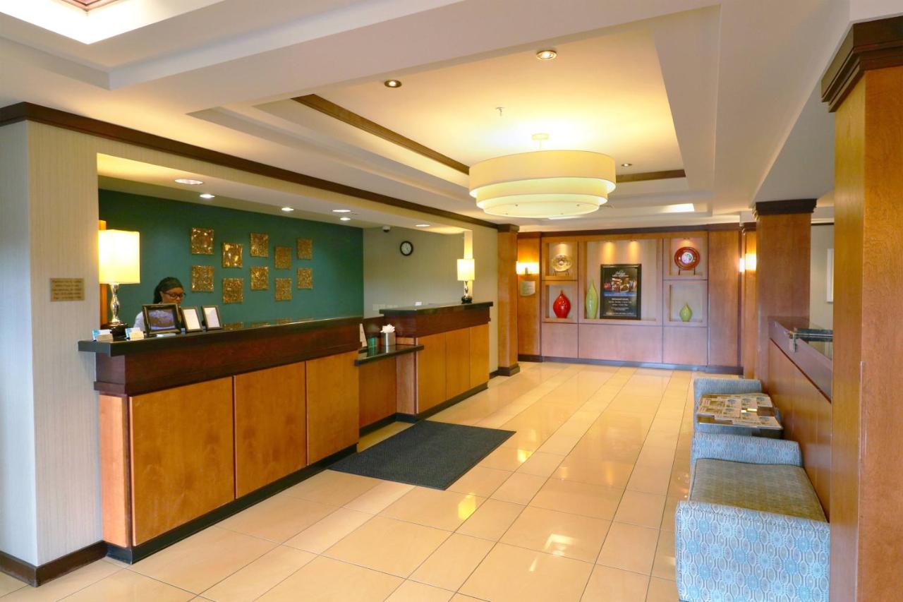 | Fairfield Inn & Suites by Marriott Des Moines Airport