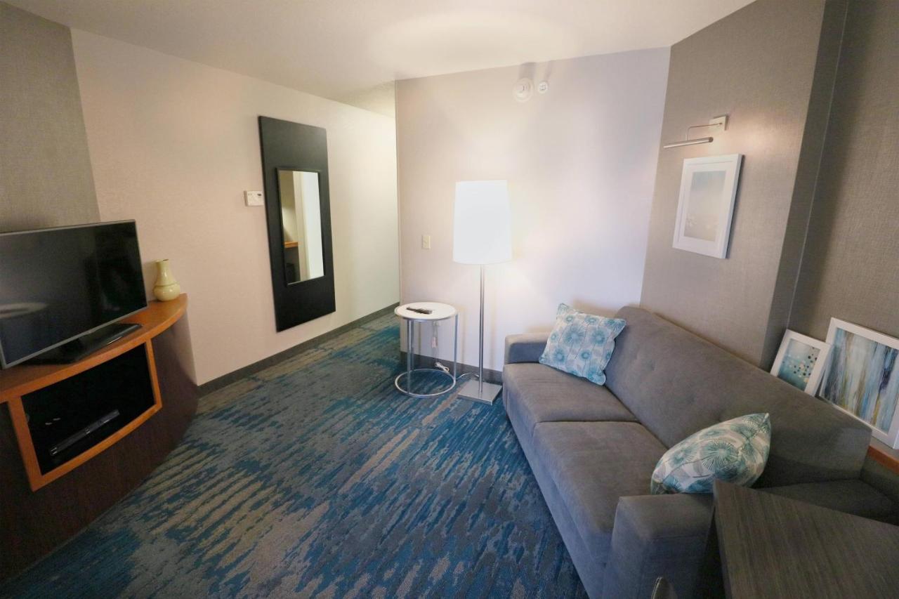 | Fairfield Inn & Suites by Marriott Des Moines Airport