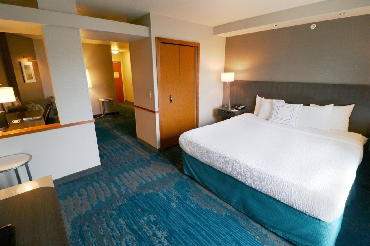 | Fairfield Inn & Suites by Marriott Des Moines Airport