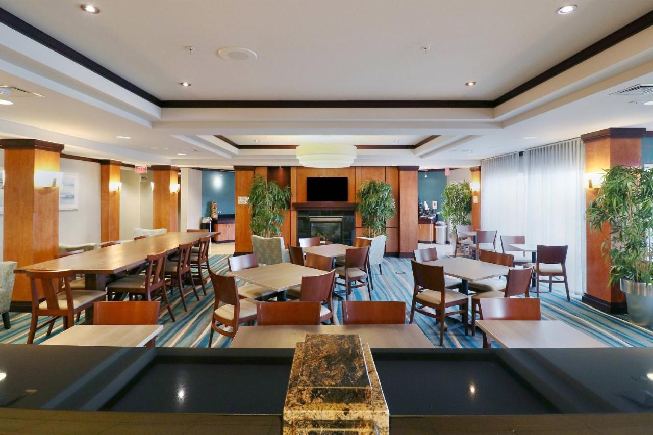 | Fairfield Inn & Suites by Marriott Des Moines Airport