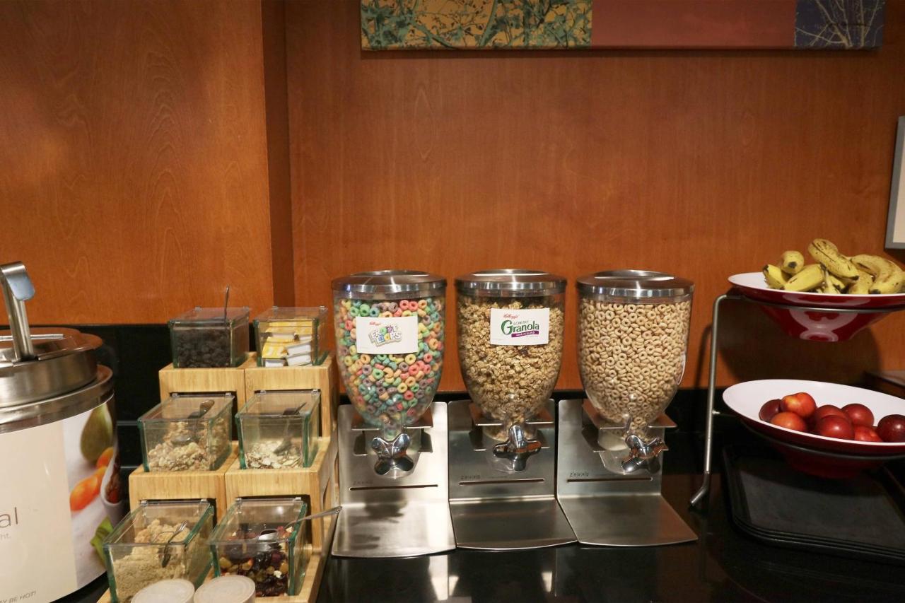 | Fairfield Inn & Suites by Marriott Des Moines Airport