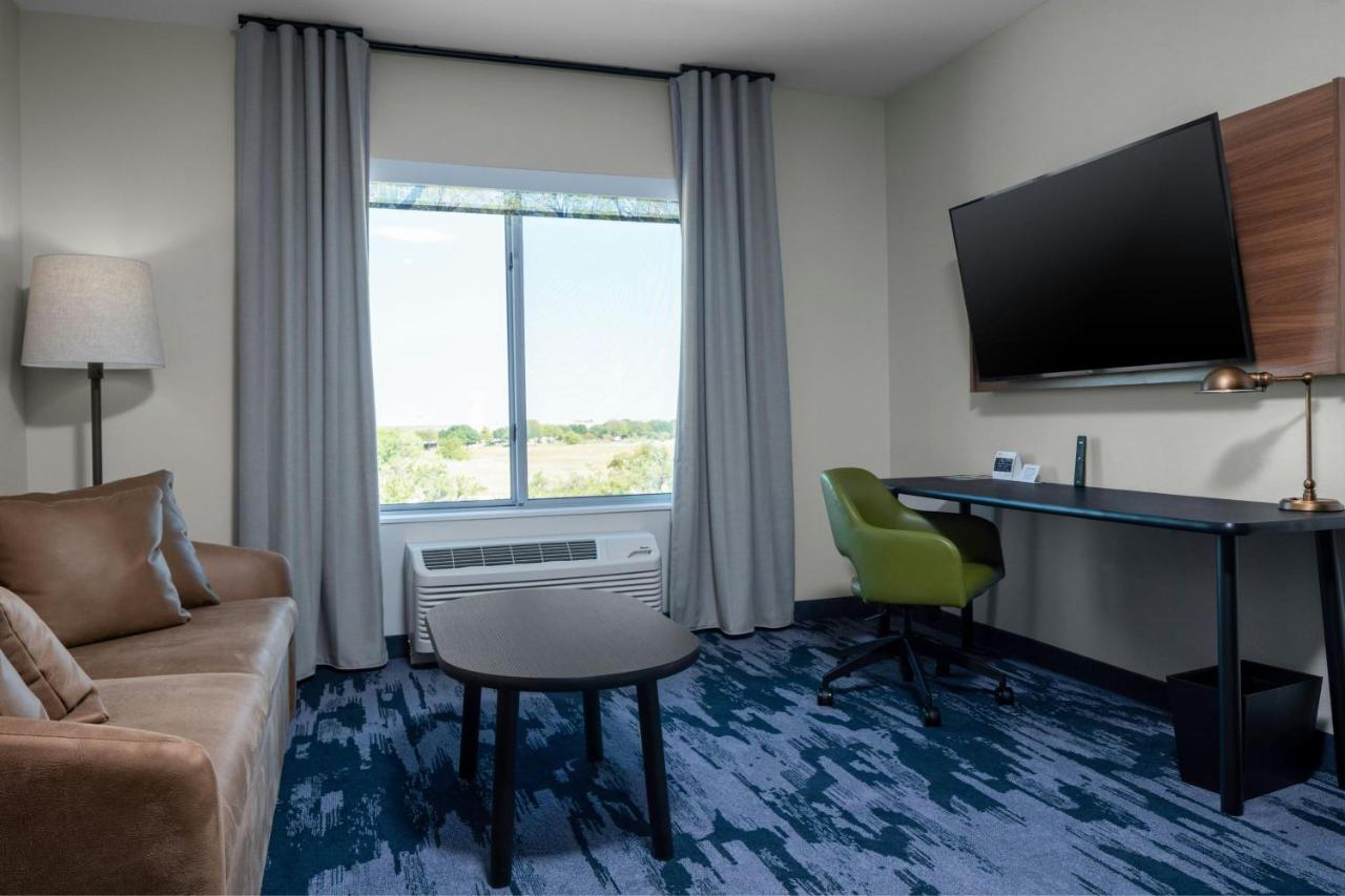 | Fairfield by Marriott Inn & Suites Dallas DFW Airport North, Irving