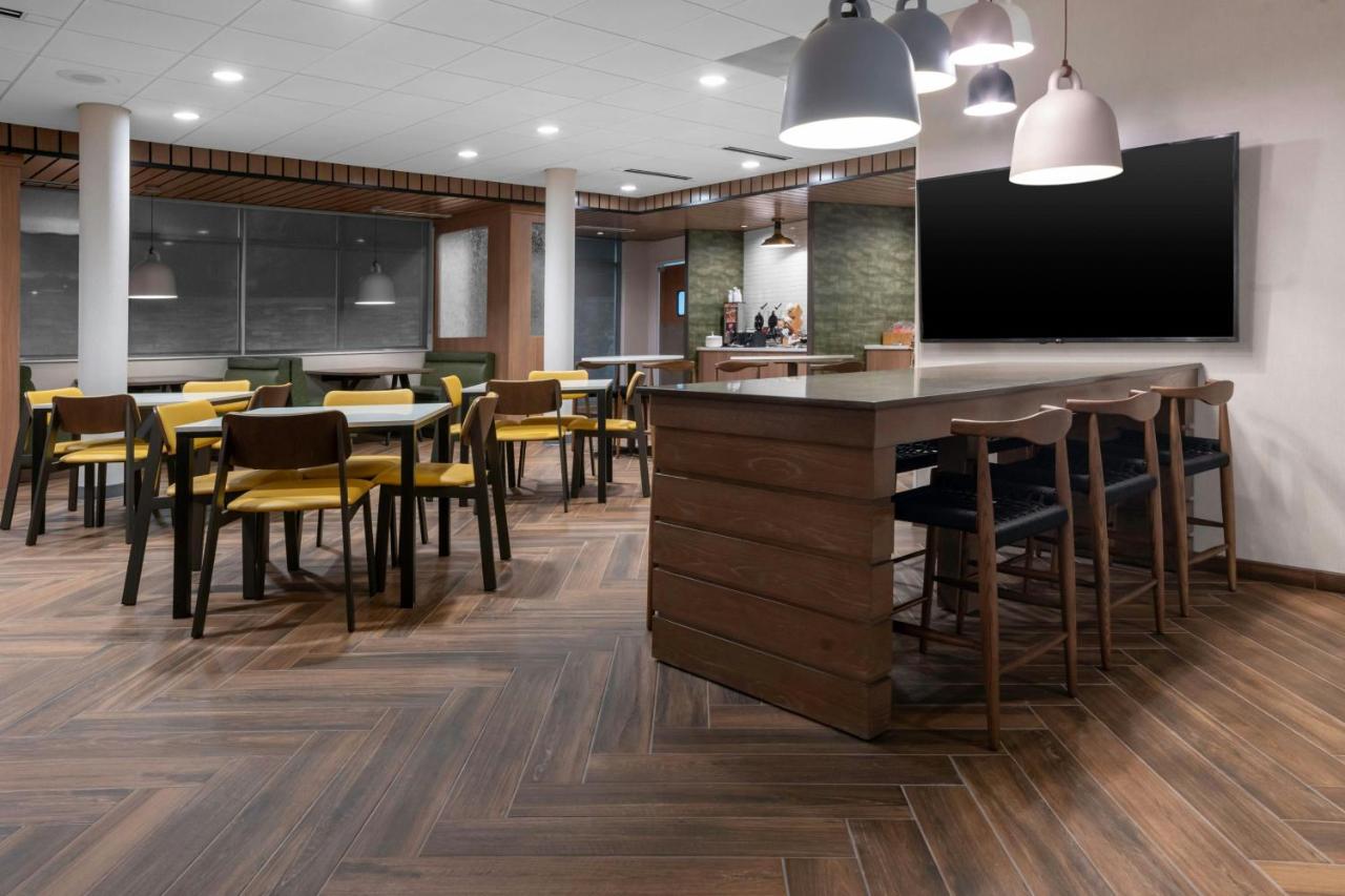 | Fairfield by Marriott Inn & Suites Dallas DFW Airport North, Irving