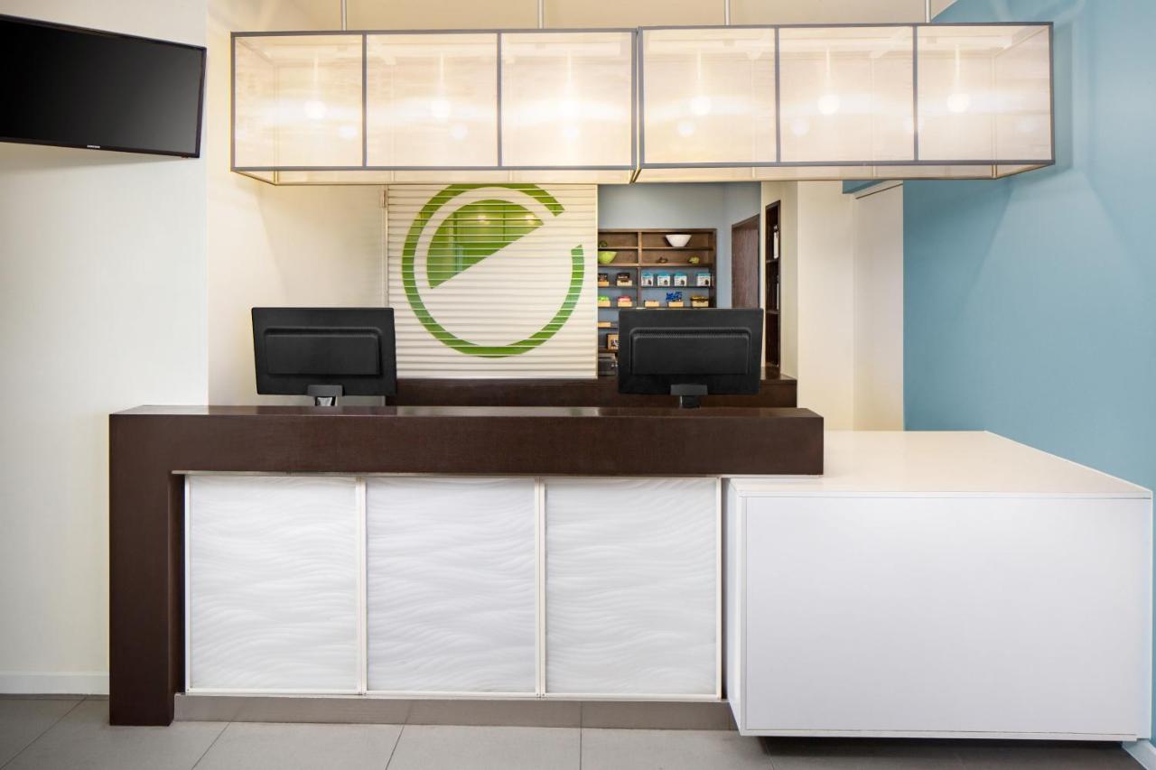 | Element Miami International Airport