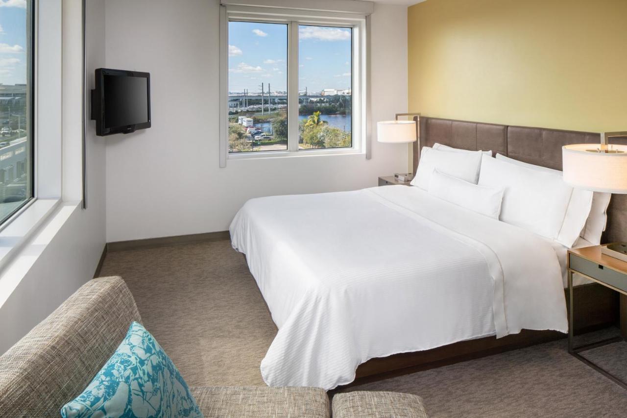 | Element Miami International Airport