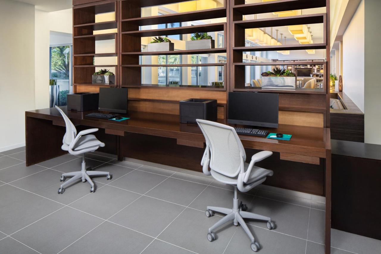 | Element Miami International Airport