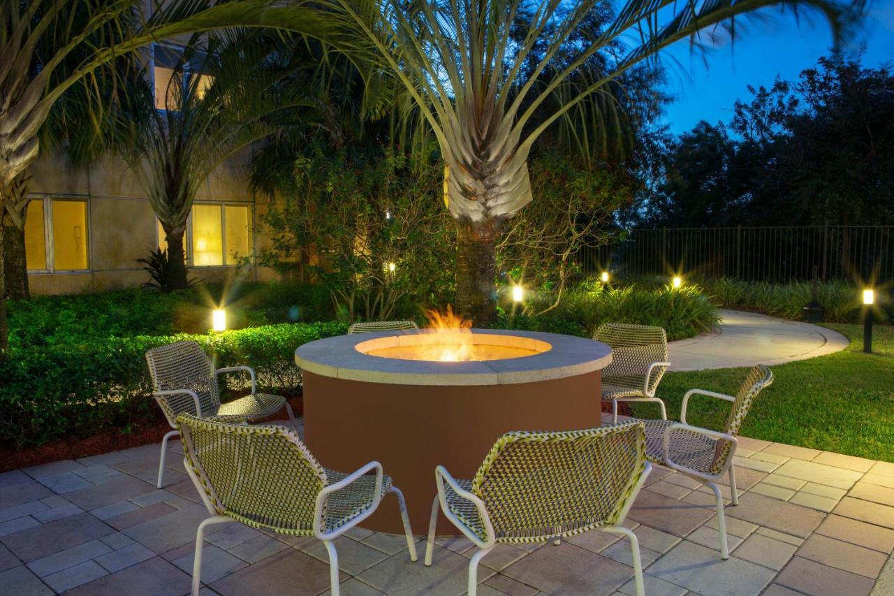 | Element Miami International Airport