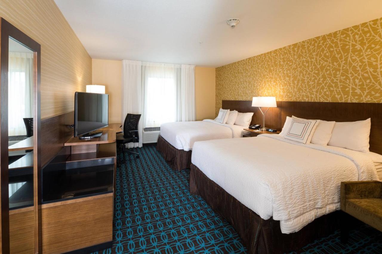 | Fairfield Inn & Suites by Marriott Detroit Chesterfield