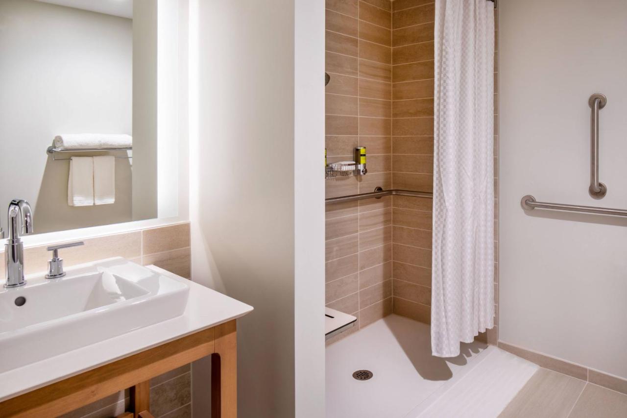 Guest room, 1 King, Sofa bed at Element by Marriott Moline
