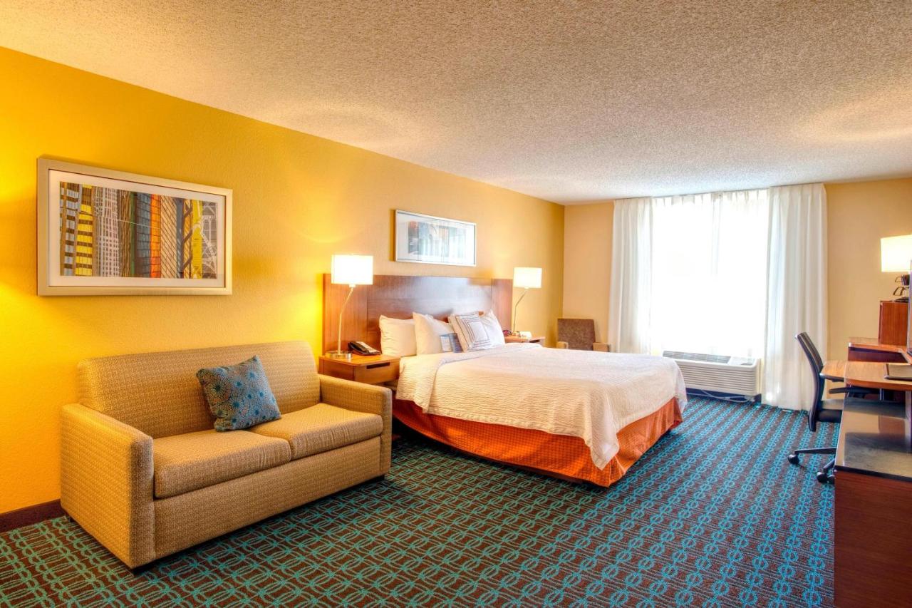 Larger Guest room, 1 King, Sofa bed at Fairfield Inn by Marriott Las Cruces