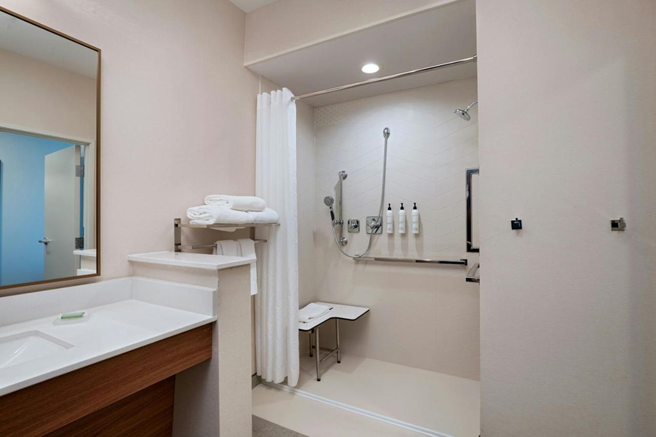 | Fairfield by Marriott Inn & Suites Fort Worth Alliance Airport