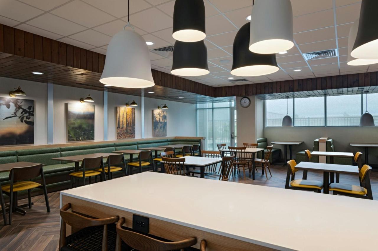 | Fairfield by Marriott Inn & Suites Fort Worth Alliance Airport