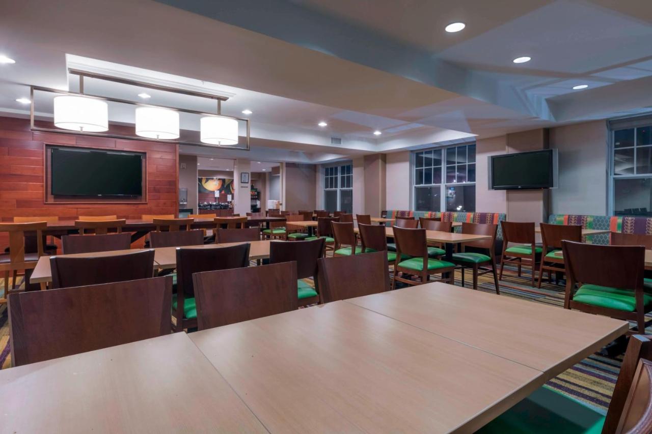 | Fairfield Inn Kansas City Downtown/Union Hill