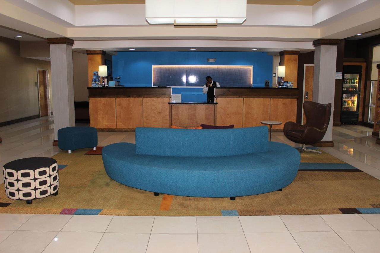 | Fairfield Inn & Suites Kansas City Liberty