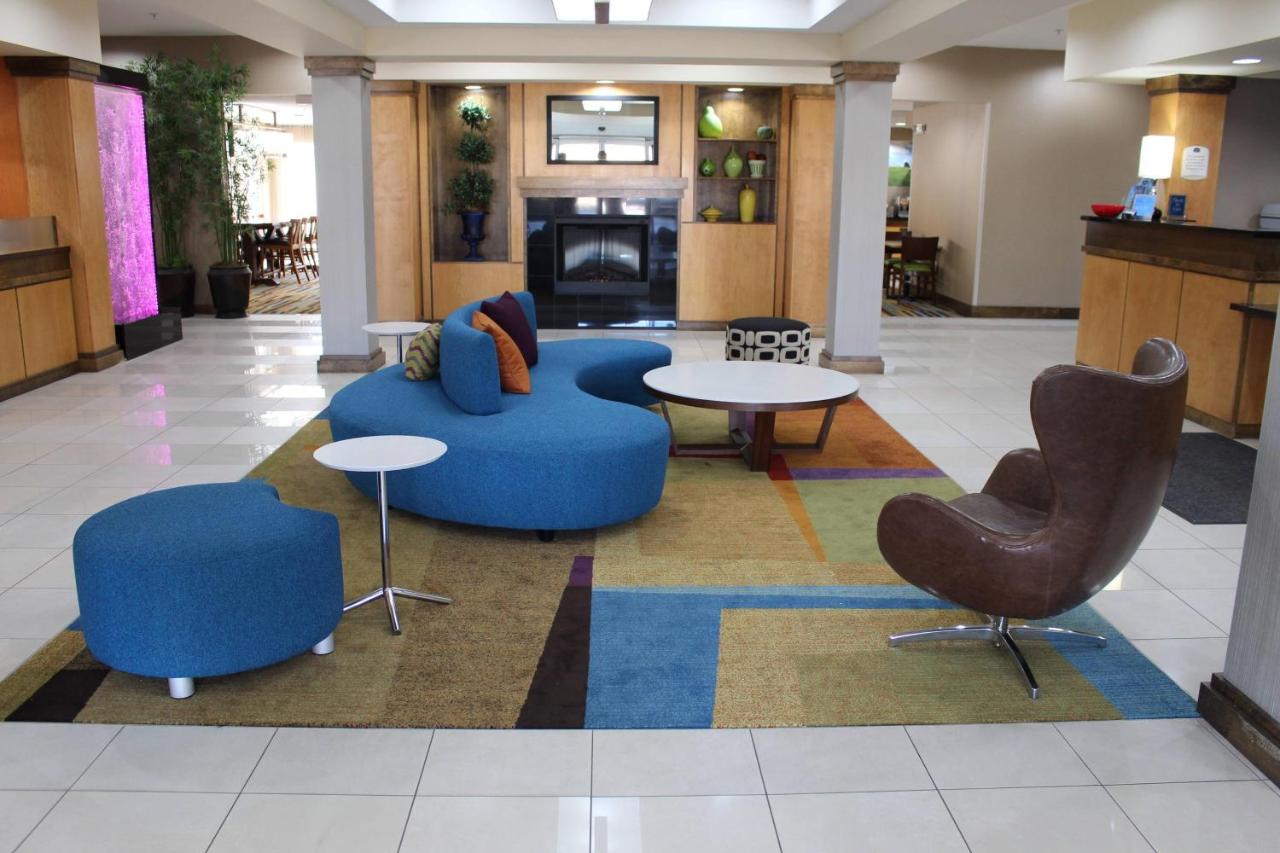 | Fairfield Inn & Suites Kansas City Liberty
