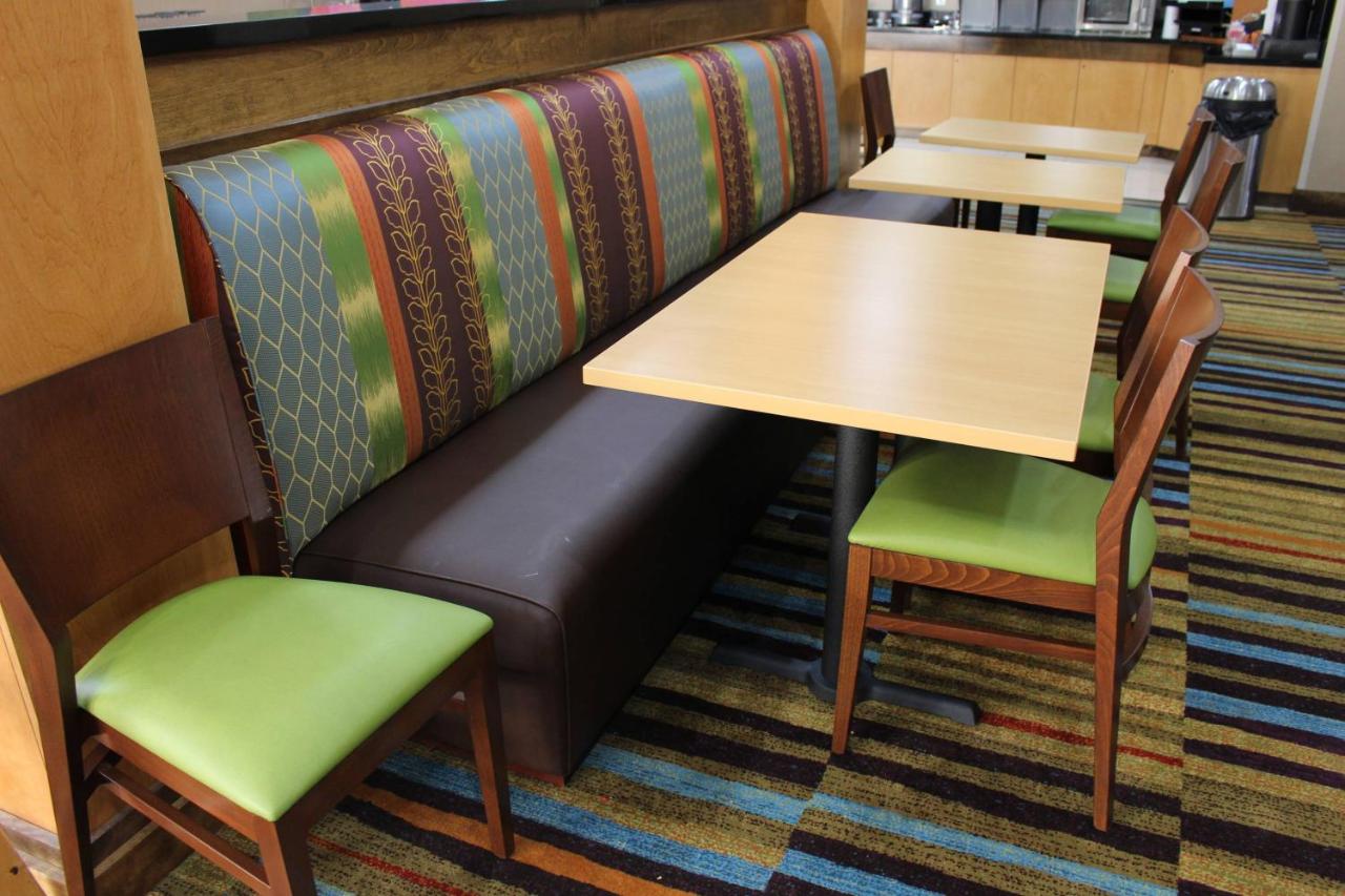 | Fairfield Inn & Suites Kansas City Liberty
