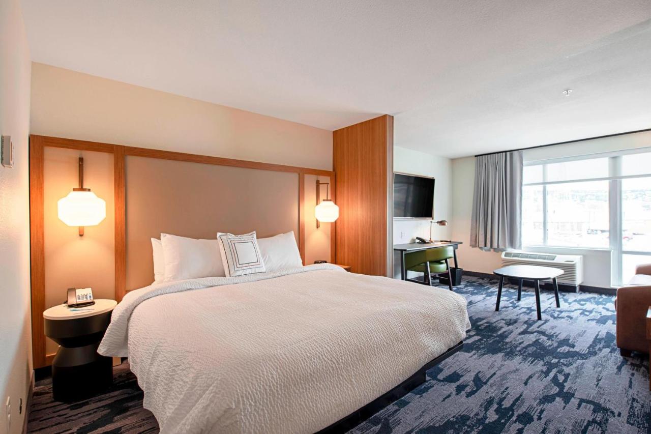 | Fairfield Inn & Suites by Marriott Duluth Waterfront