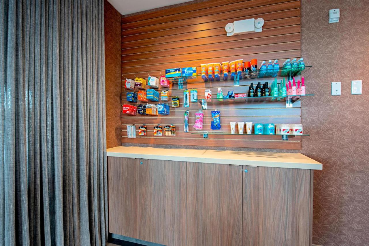 | Fairfield Inn & Suites by Marriott Duluth Waterfront