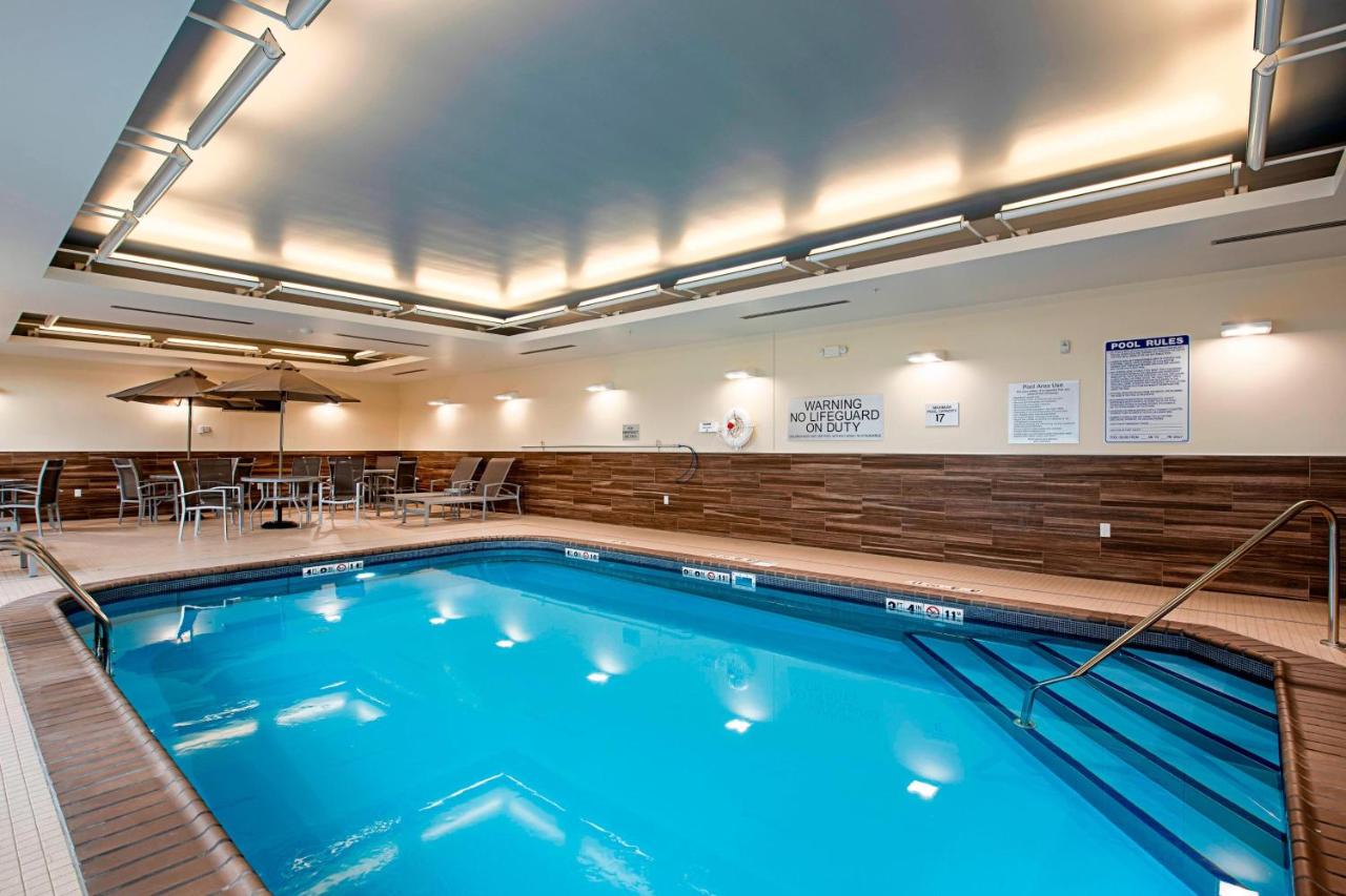 | Fairfield Inn & Suites by Marriott Duluth Waterfront