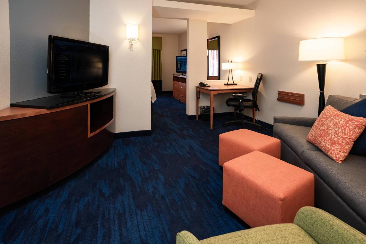 | Fairfield Inn & Suites Kearney