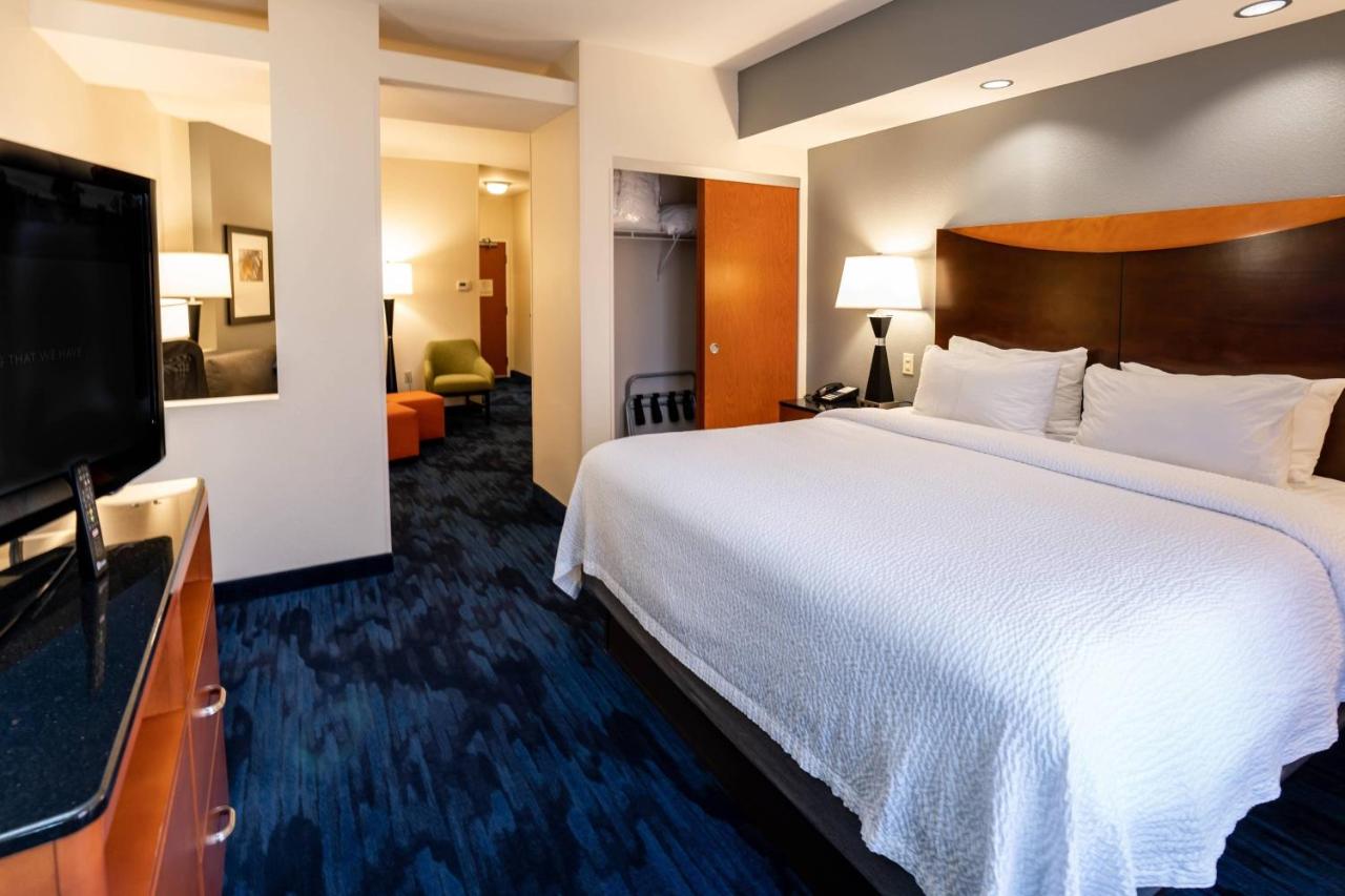 King Studio at Fairfield Inn & Suites by Marriott Kearney