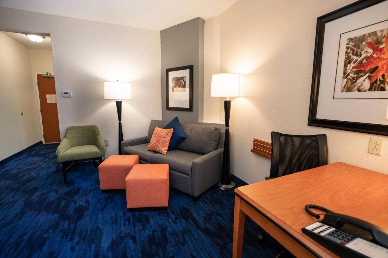 | Fairfield Inn & Suites Kearney