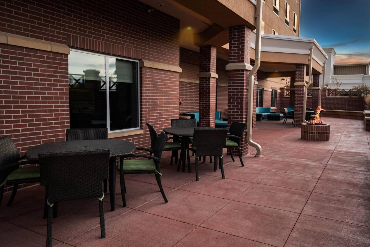 | Fairfield Inn & Suites Kearney