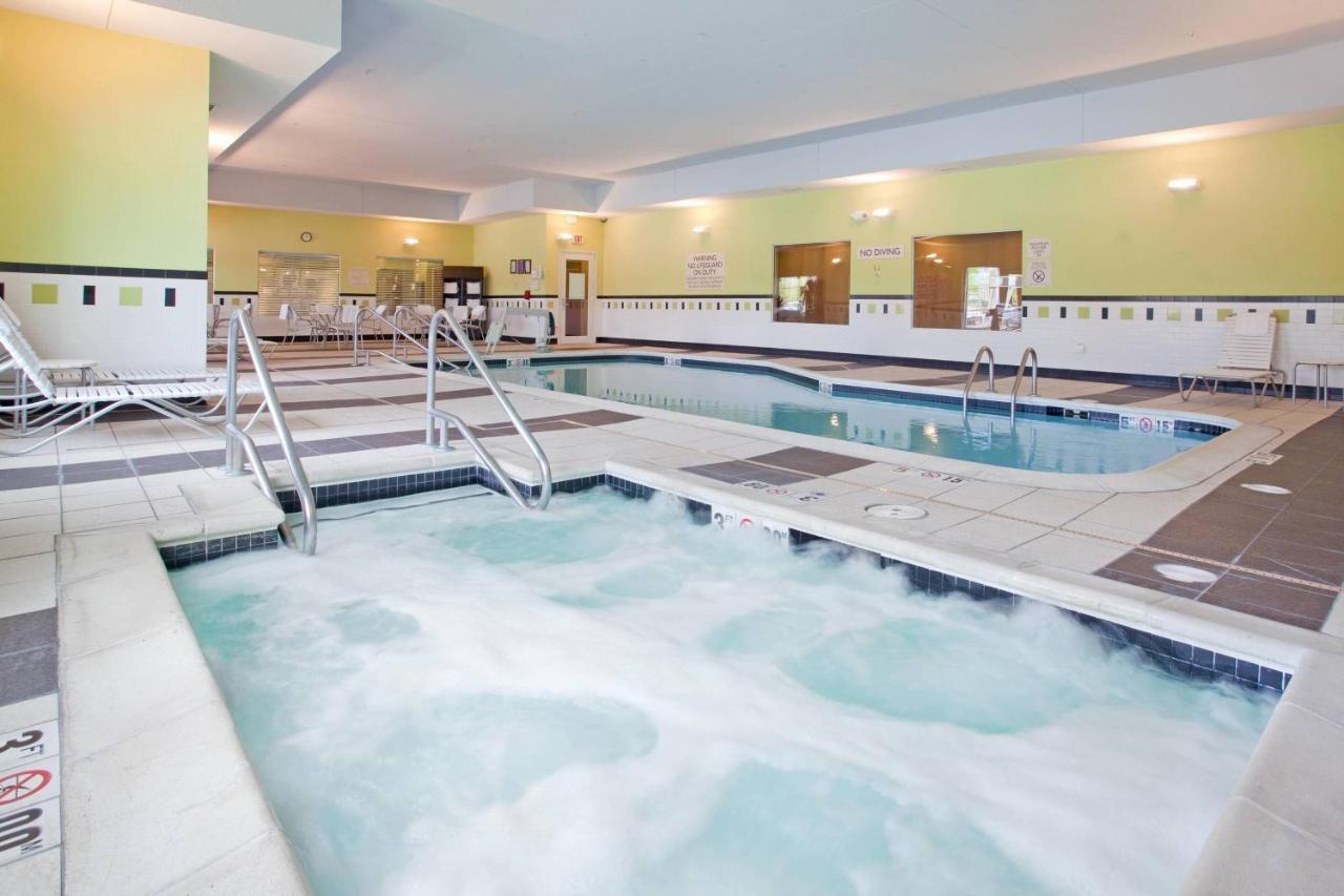 | Fairfield Inn & Suites Kearney