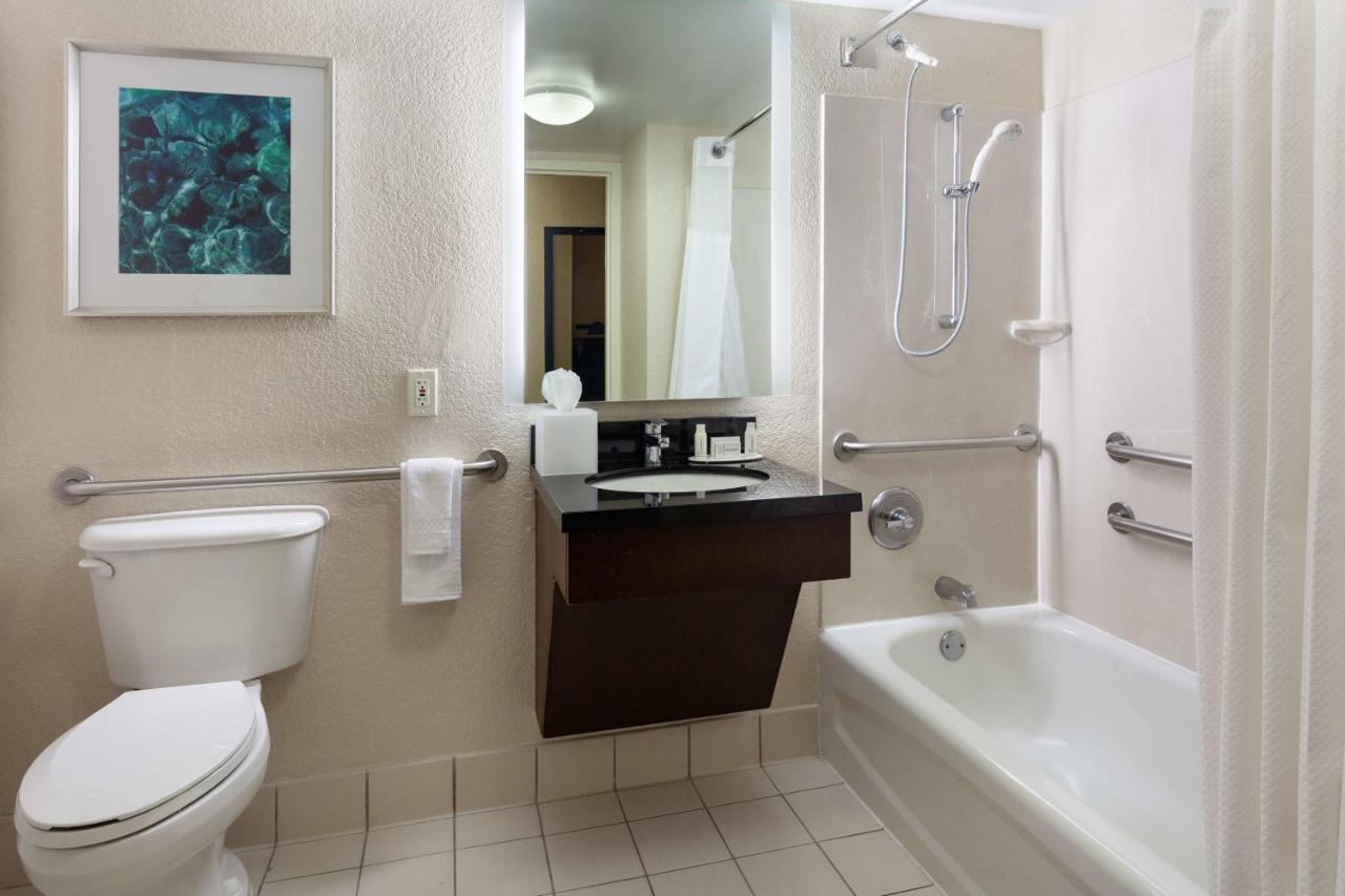  | Fairfield Inn & Suites Lake Buena Vista in Marriott Village