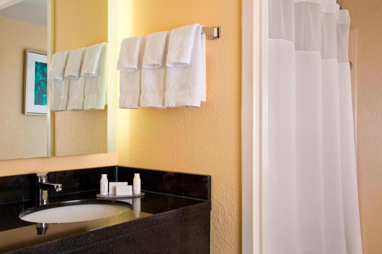 | Fairfield Inn & Suites Lake Buena Vista in Marriott Village