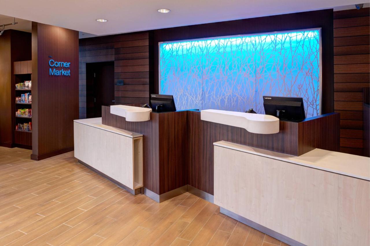 | Fairfield Inn & Suites by Marriott Detroit Troy