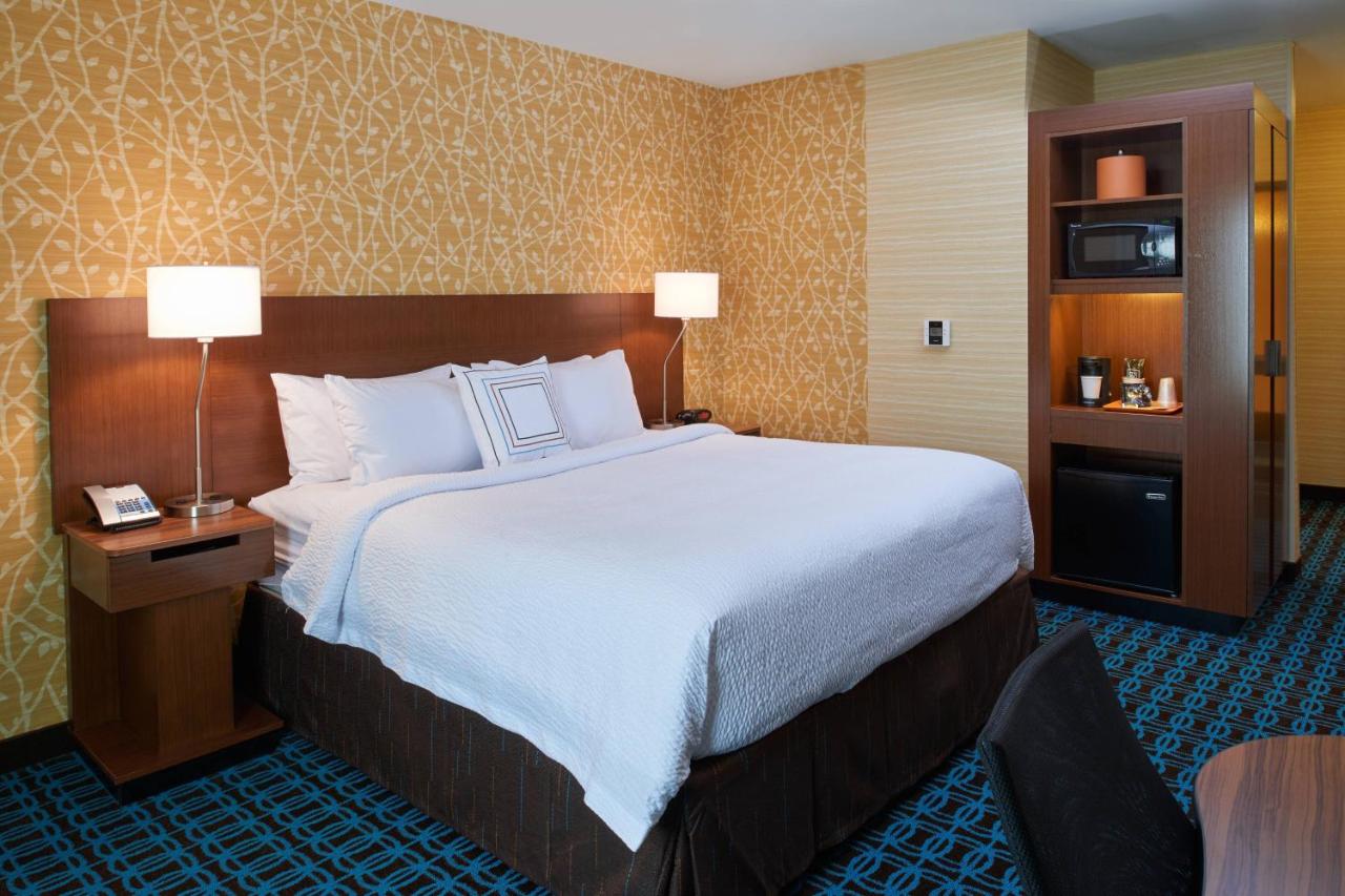 | Fairfield Inn & Suites by Marriott Detroit Troy