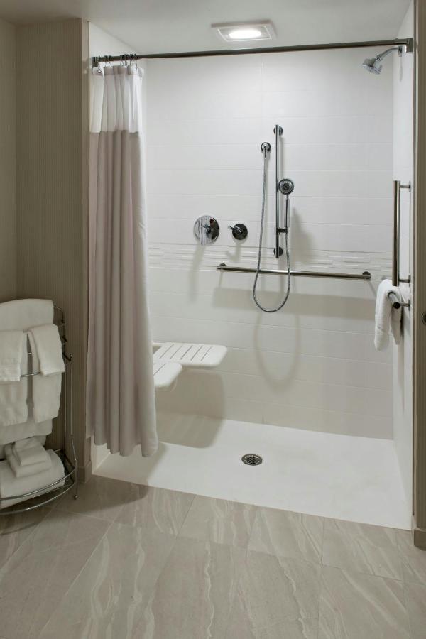 Double Room with Two Double Beds at Delta Hotels by Marriott Utica