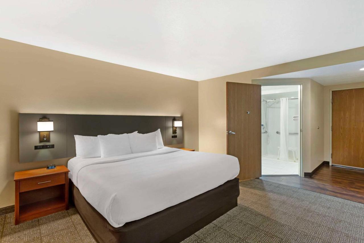 King Room - Accessible/Non-Smoking at Comfort Inn Richfield I-70
