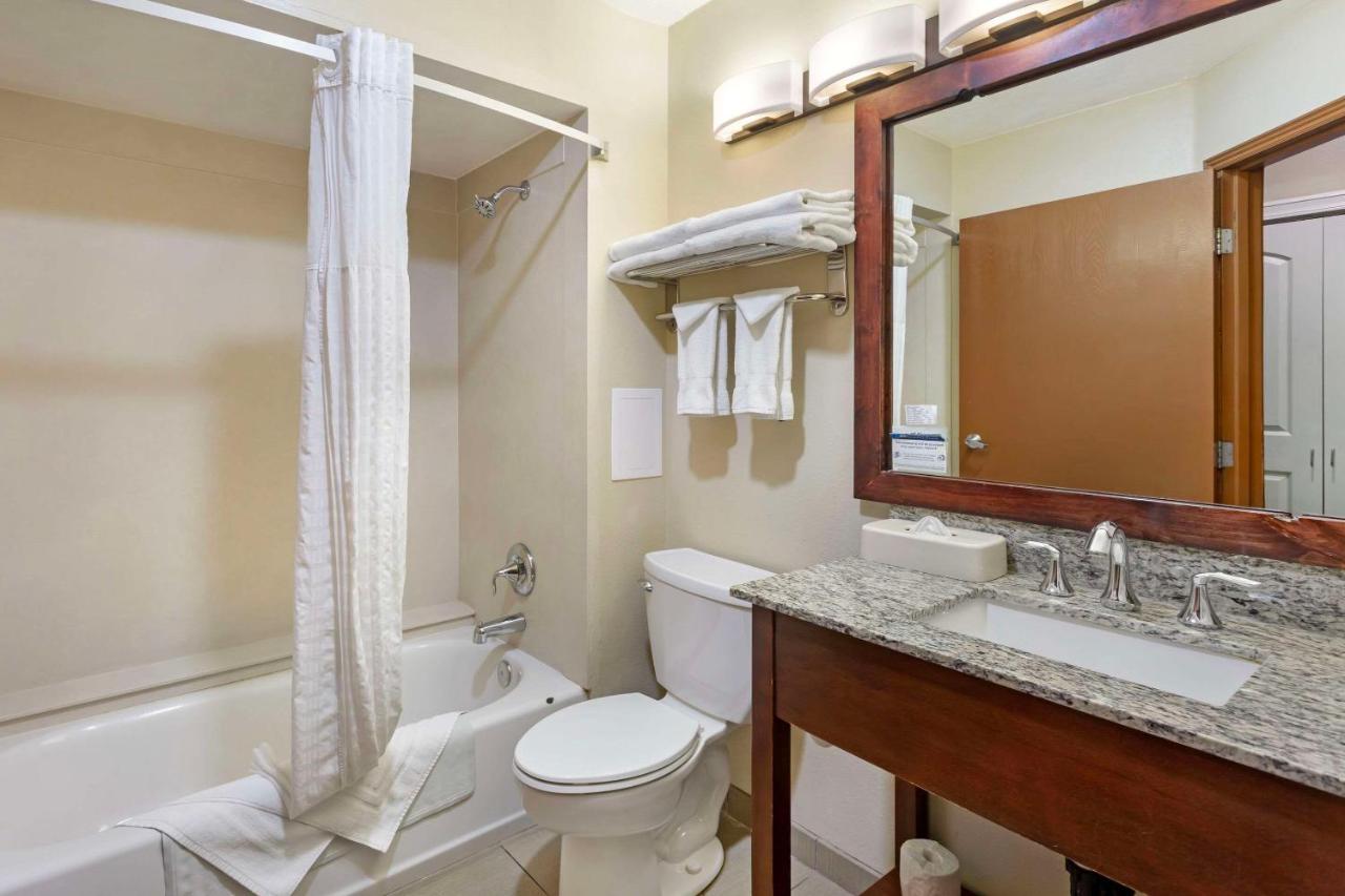 Standard Queen Room with Two Queen Beds - Non-Smoking at Comfort Inn Richfield I-70