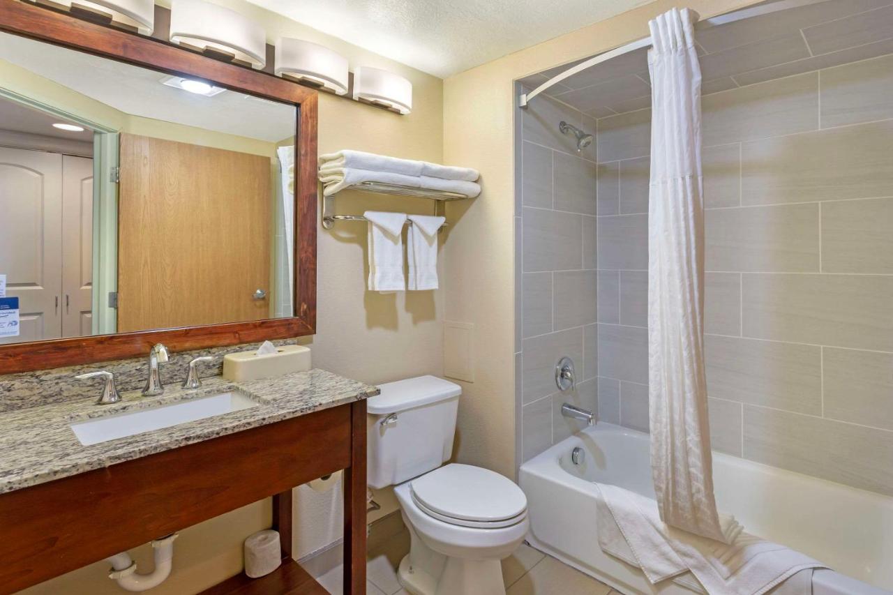 Queen Room with Two Queen Beds - Pet Friendly/Non-Smoking at Comfort Inn Richfield I-70