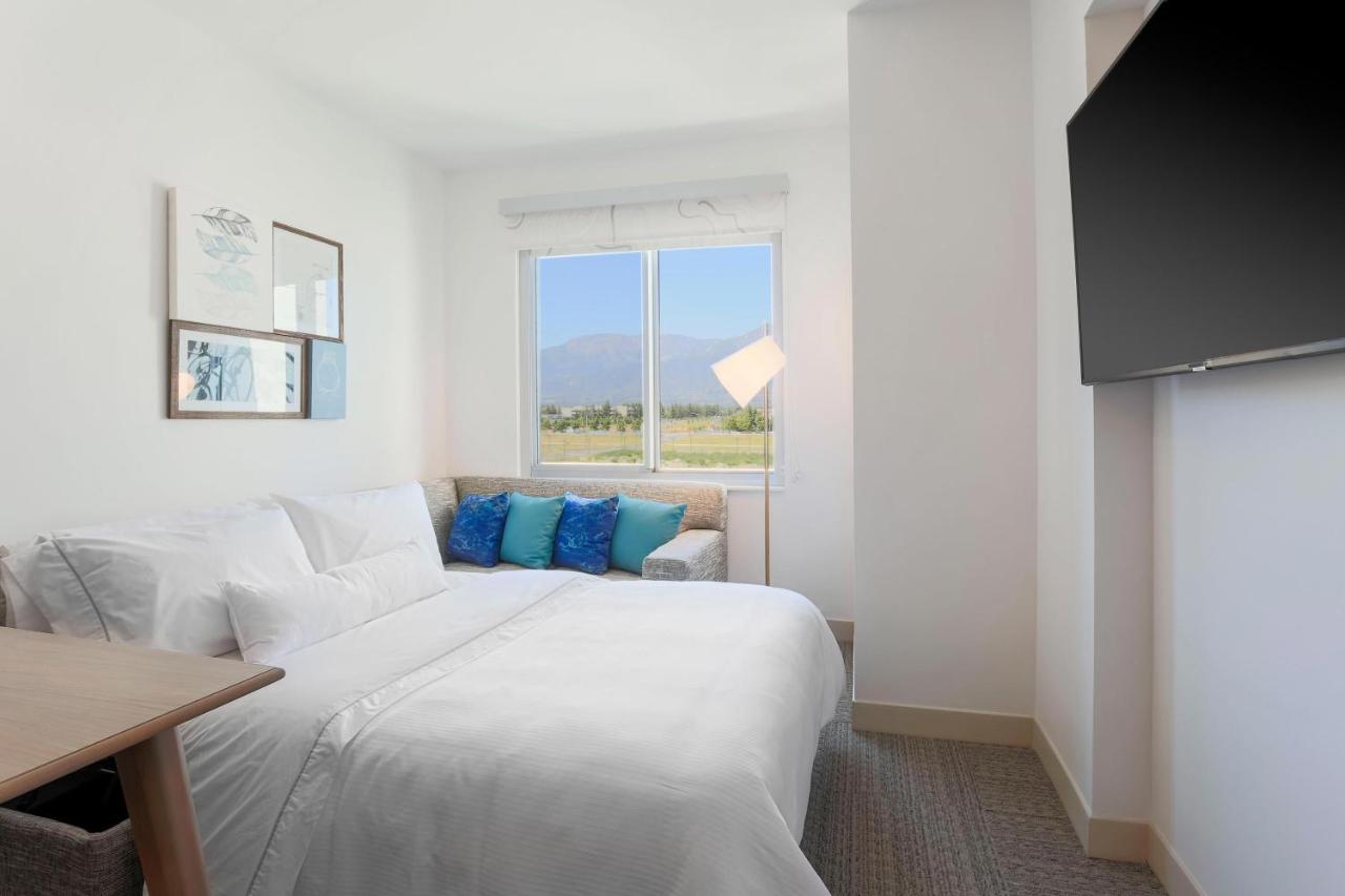 1 Bedroom Suite, 1 King, Sofa bed at Element Ontario Rancho Cucamonga