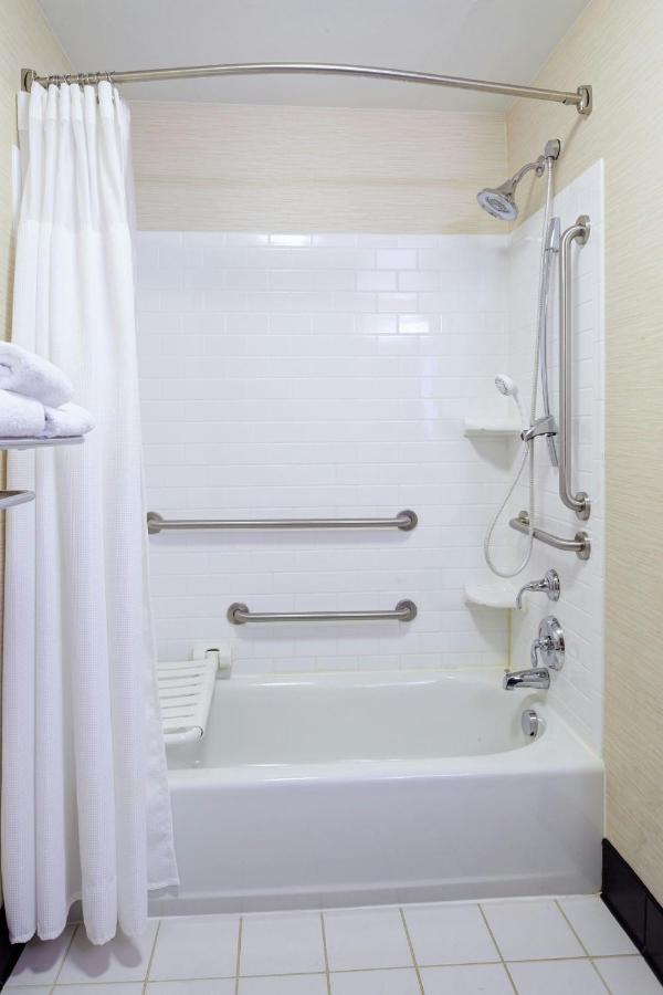 | Fairfield Inn & Suites by Marriott New Buffalo