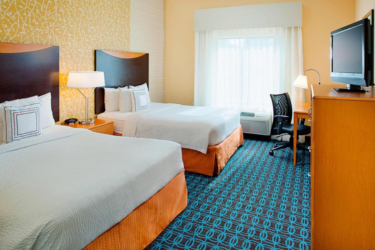 | Fairfield Inn & Suites by Marriott San Antonio Seaworld