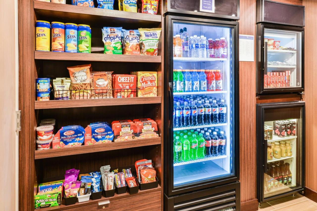 | Fairfield Inn Corning Riverside