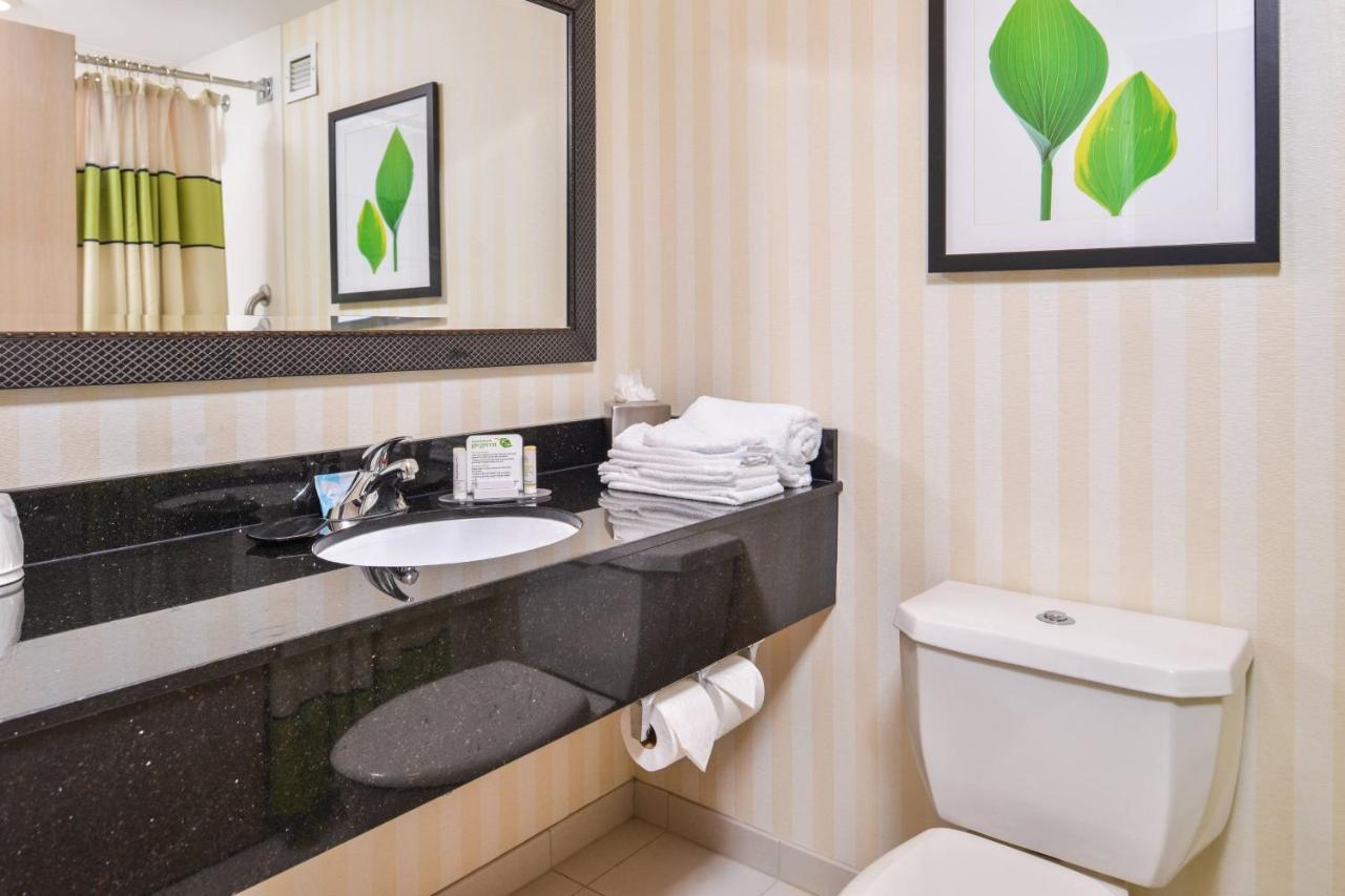 | Fairfield Inn Corning Riverside
