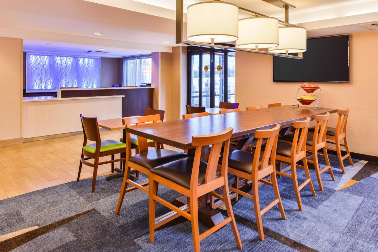 | Fairfield Inn Corning Riverside