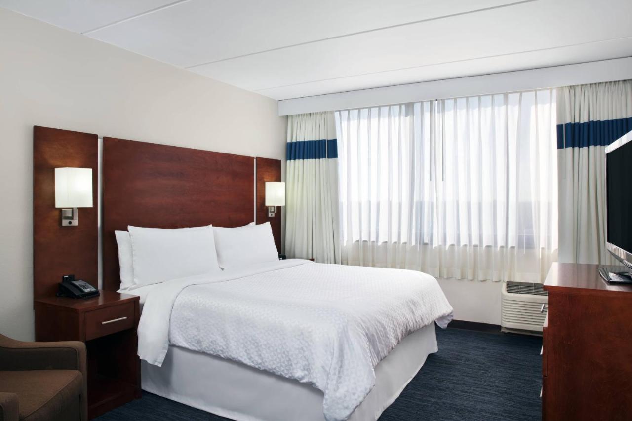 | Four Points by Sheraton Fort Lauderdale Airport/Cruise Port