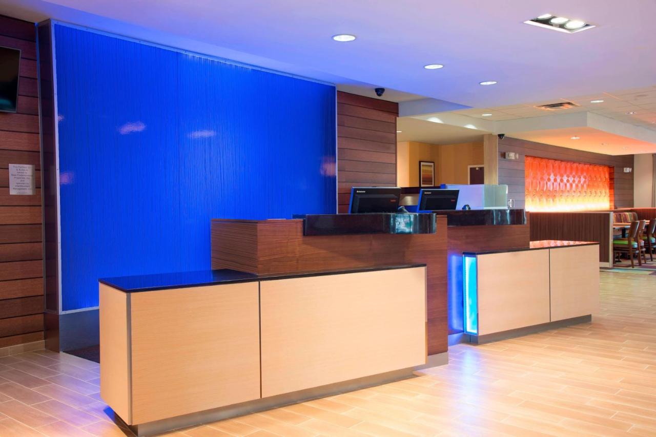 | Fairfield Inn & Suites by Marriott Fredericksburg