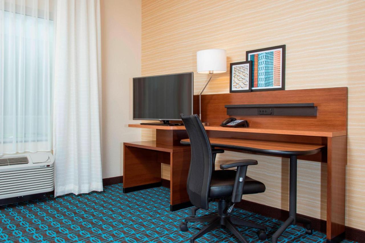 | Fairfield Inn & Suites by Marriott Fredericksburg