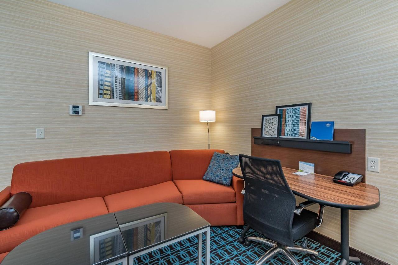 | Fairfield Inn & Suites Elkhart