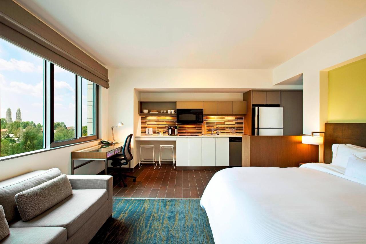 | Element Omaha Midtown Crossing