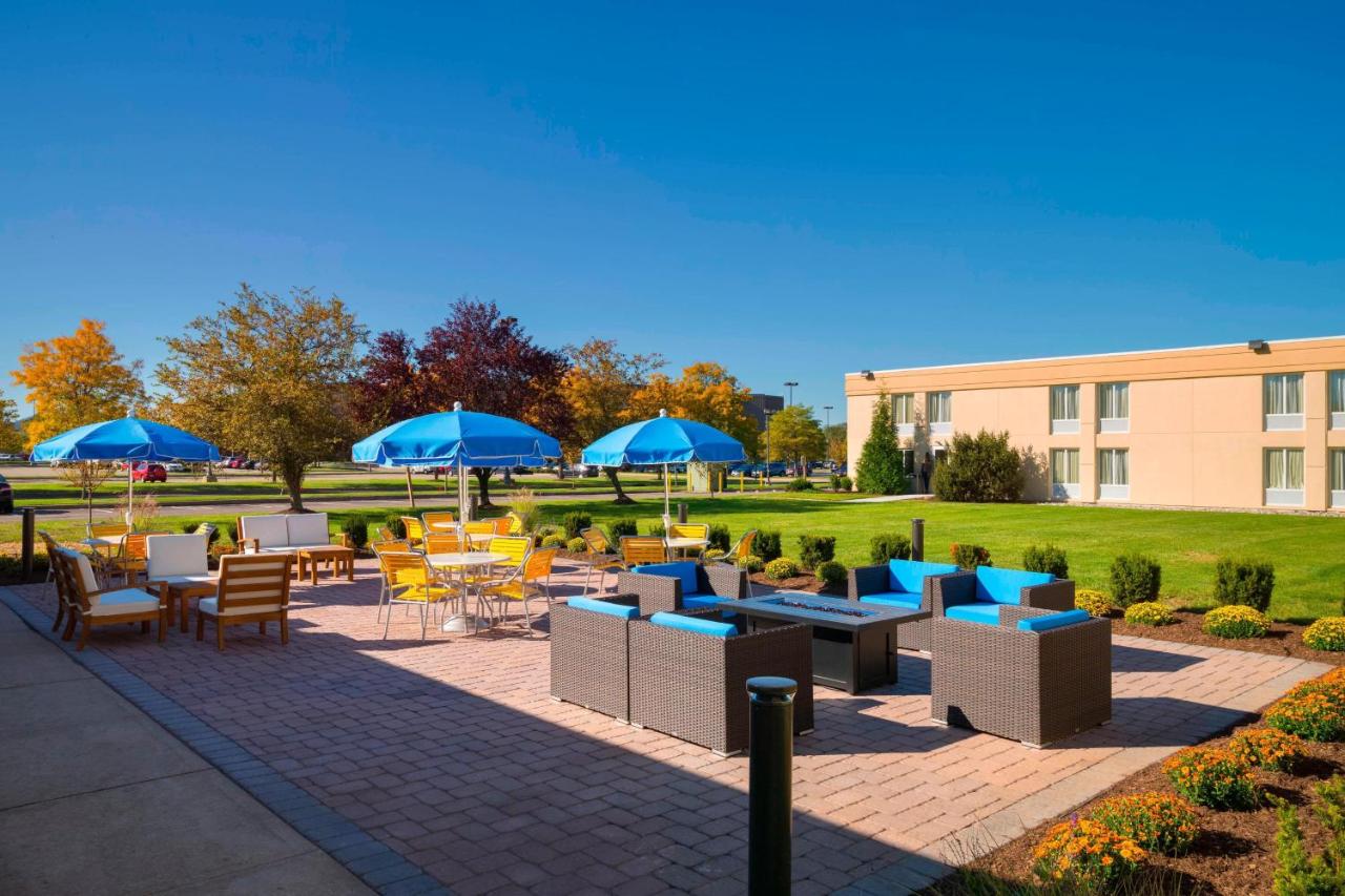 | Fairfield Inn & Suites by Marriott Paramus