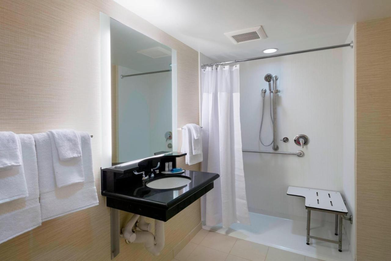 | Fairfield Inn & Suites by Marriott Paramus